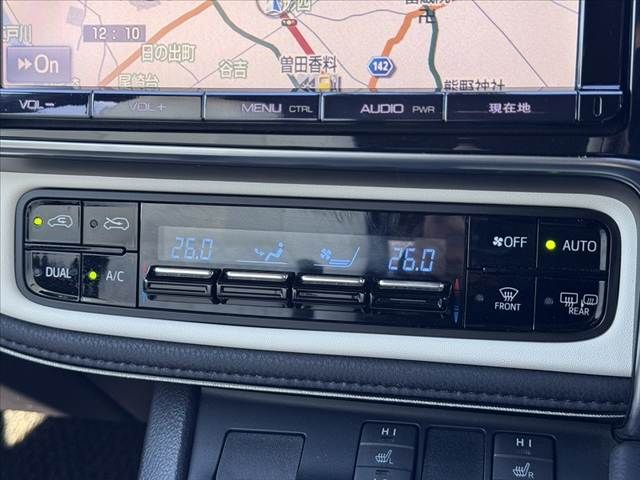 TOYOTA AURIS HYBRID 2016