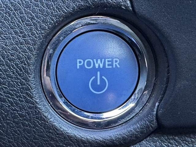 TOYOTA AURIS HYBRID 2016