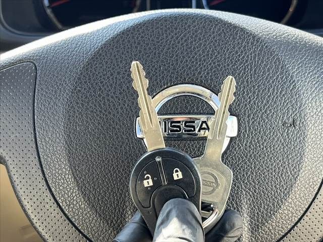 NISSAN SERENA  WG 2009