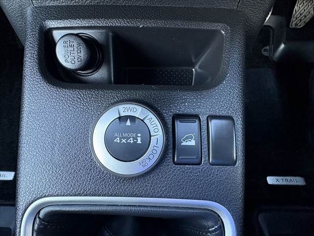 NISSAN X-TRAIL 4WD 2010