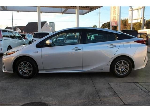 TOYOTA PRIUS PHV 2019