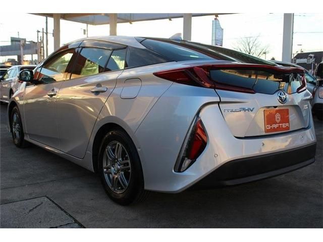 TOYOTA PRIUS PHV 2019