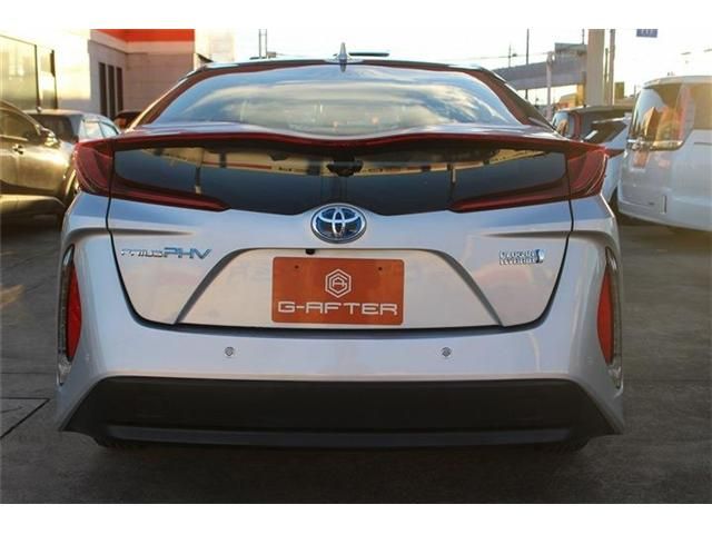 TOYOTA PRIUS PHV 2019