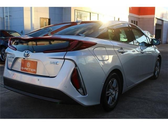 TOYOTA PRIUS PHV 2019