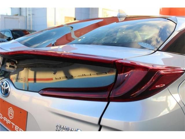 TOYOTA PRIUS PHV 2019