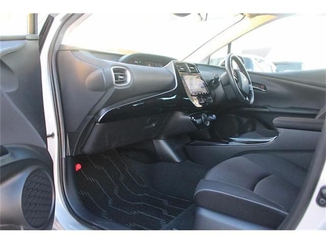 TOYOTA PRIUS PHV 2019