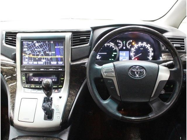 TOYOTA VELLFIRE  HYBRID 4WD 2014