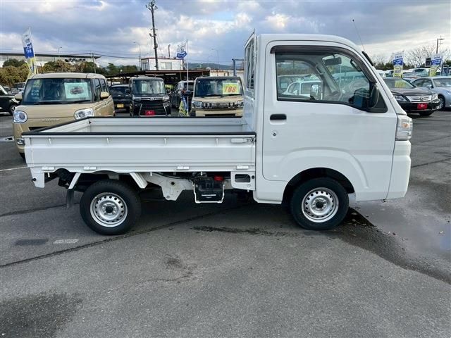DAIHATSU HIJET truck 2016