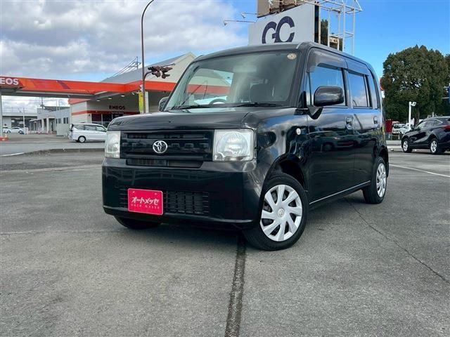 TOYOTA PIXIS SPACE 2012