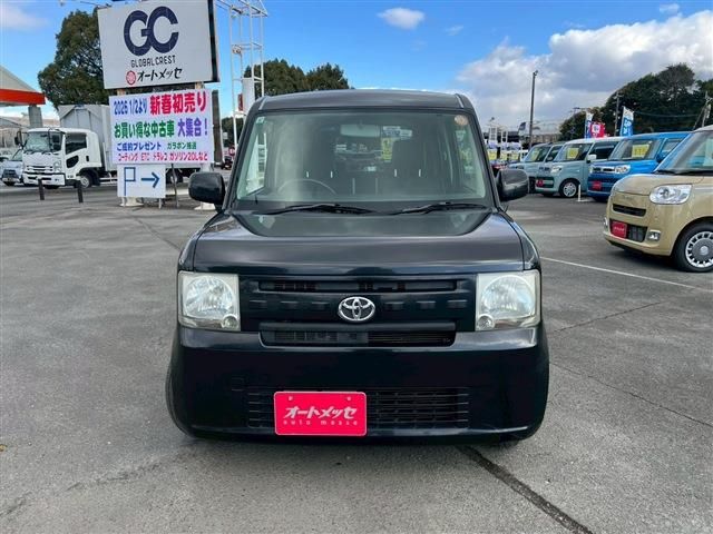 TOYOTA PIXIS SPACE 2012