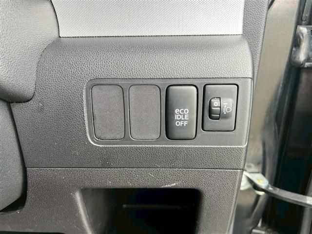 TOYOTA PIXIS SPACE 2012