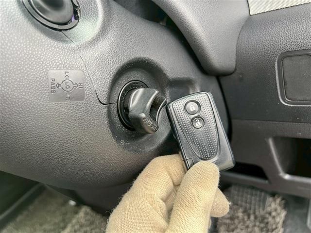 TOYOTA PIXIS SPACE 2012