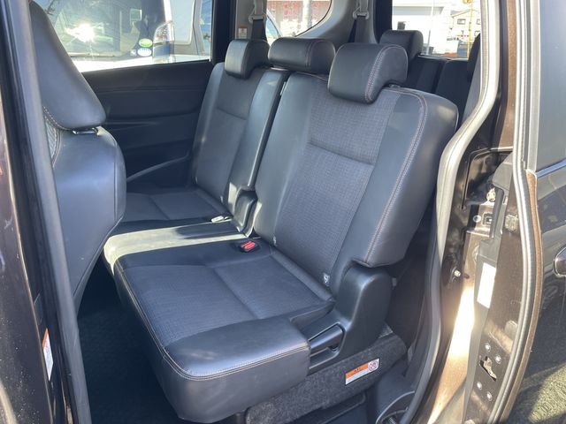 TOYOTA SIENTA HYBRID 2018