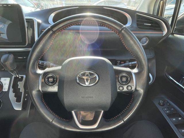TOYOTA SIENTA HYBRID 2018