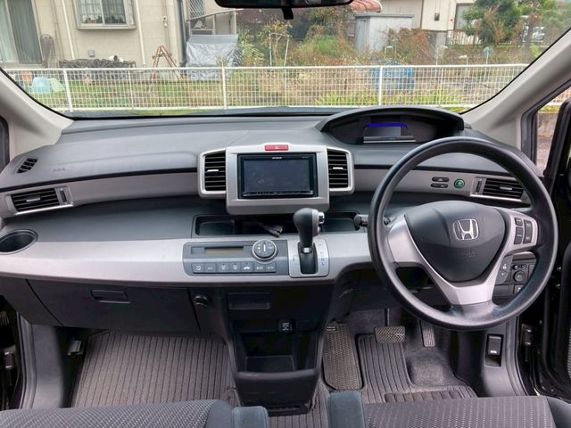 HONDA FREED HYBRID 2012