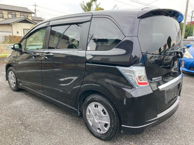 HONDA FREED HYBRID 2012