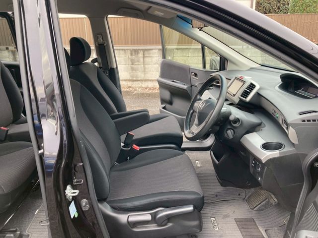 HONDA FREED HYBRID 2012