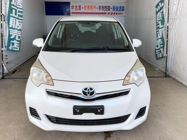 TOYOTA RACTIS 2012