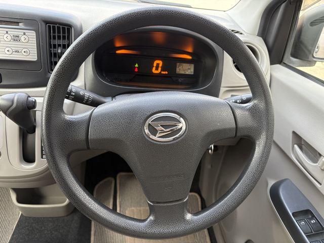 DAIHATSU MIRA e:S 4WD 2013