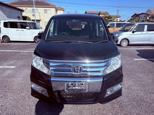 HONDA STEPWAGON SPADA 2010