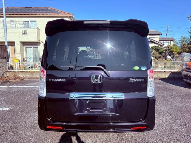 HONDA STEPWAGON SPADA 2010