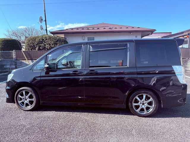 HONDA STEPWAGON SPADA 2010
