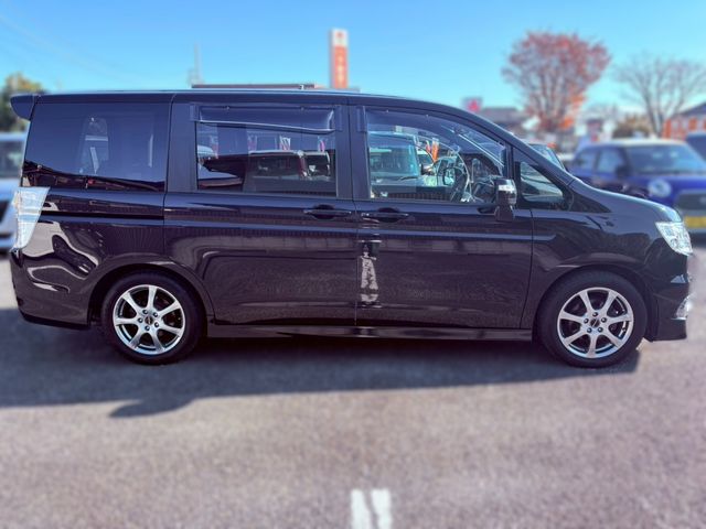 HONDA STEPWAGON SPADA 2010