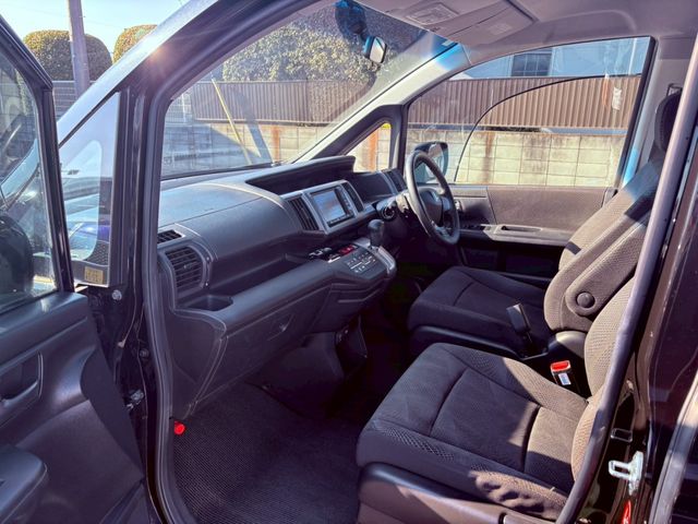 HONDA STEPWAGON SPADA 2010