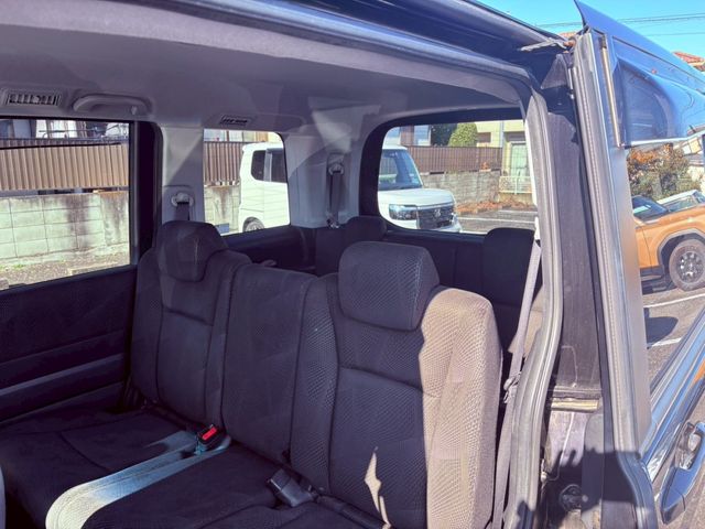 HONDA STEPWAGON SPADA 2010