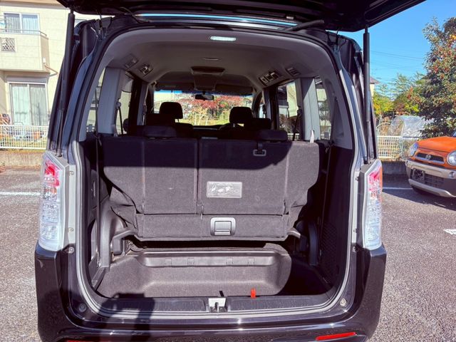 HONDA STEPWAGON SPADA 2010