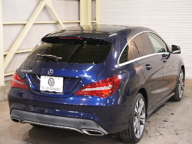 MERCEDES BENZ MERCEDES BENZ CLA Shooting Brake 2017