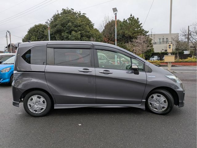 HONDA FREED HYBRID 2013