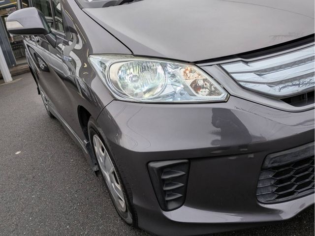 HONDA FREED HYBRID 2013