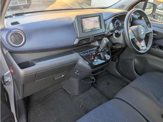 MITSUBISHI ek X 2019