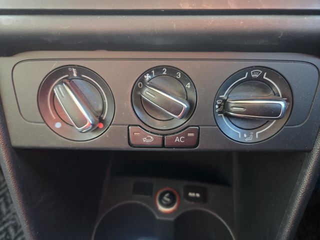 VOLKSWAGEN VOLKSWAGEN POLO 2013