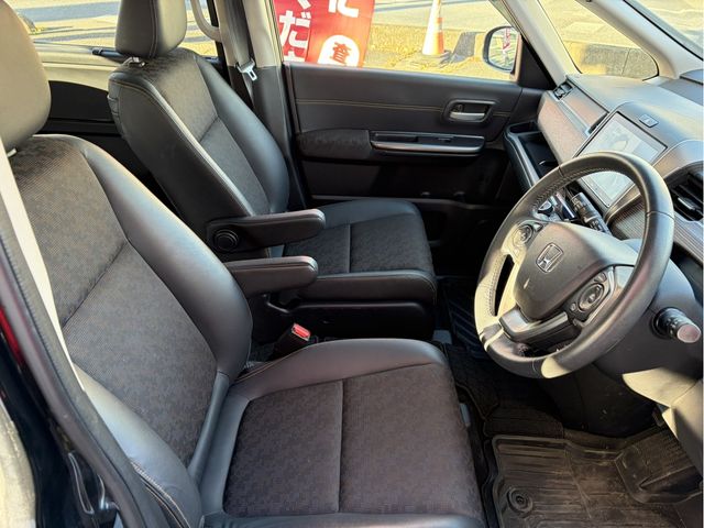 HONDA FREED plus HYBRID 4WD 2022