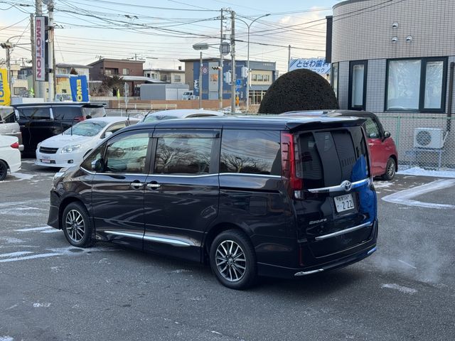 TOYOTA ESQUIRE 4WD 2015