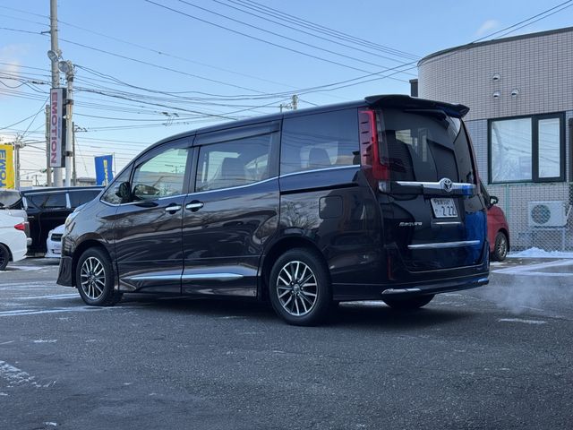 TOYOTA ESQUIRE 4WD 2015