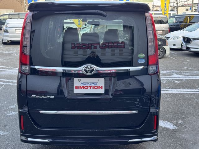 TOYOTA ESQUIRE 4WD 2015