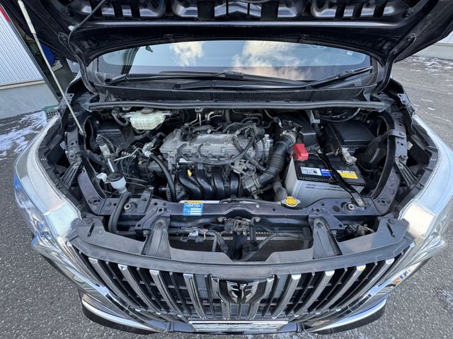 TOYOTA ESQUIRE 4WD 2015