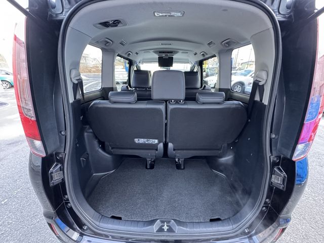 TOYOTA ESQUIRE 4WD 2015