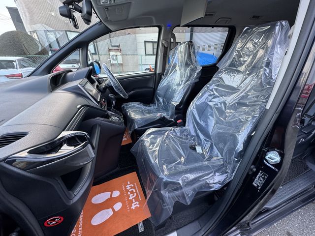 TOYOTA ESQUIRE 4WD 2015