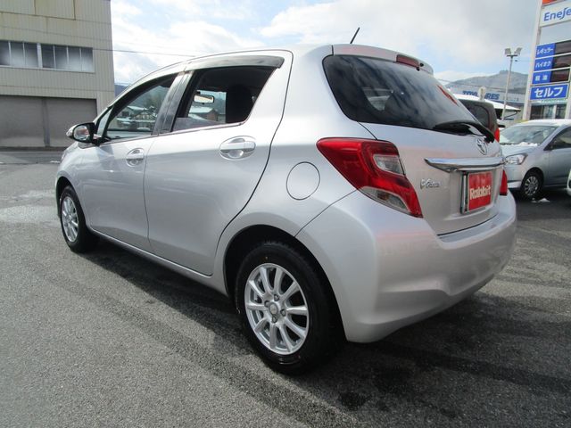 TOYOTA VITZ 2014