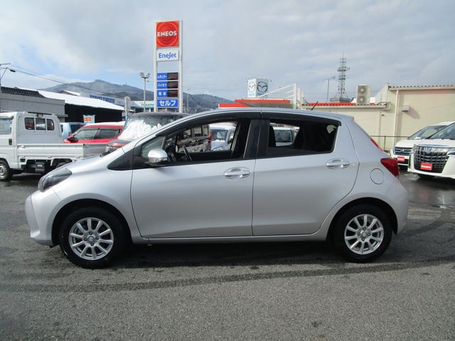 TOYOTA VITZ 2014