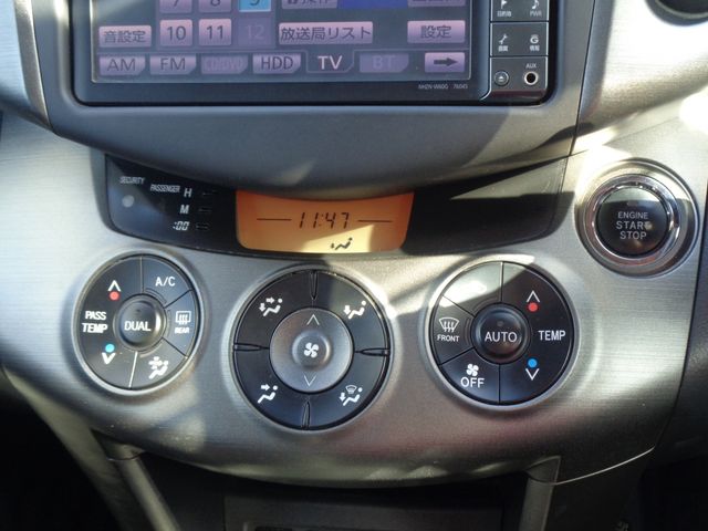 TOYOTA VANGUARD 2WD 2011