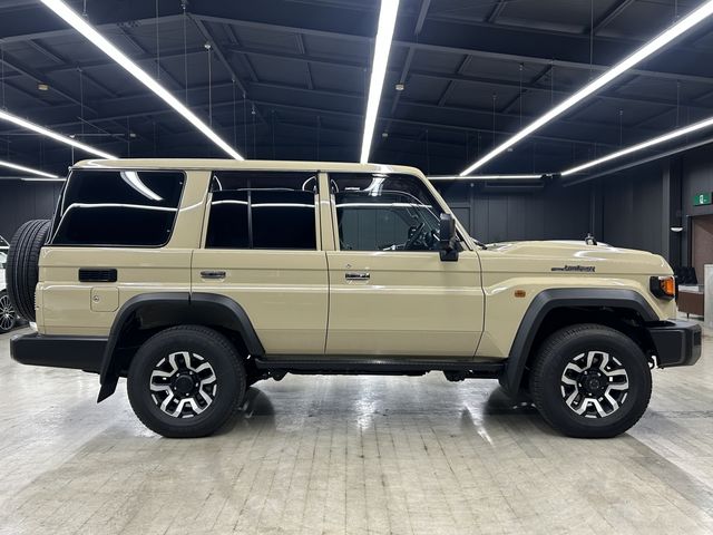 TOYOTA LANDCRUISER 70 2024
