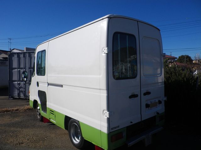 TOYOTA Urban Supporter 2004