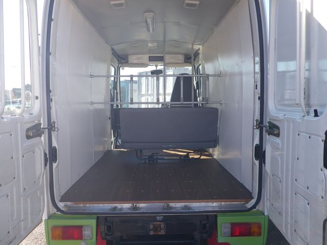 TOYOTA Urban Supporter 2004