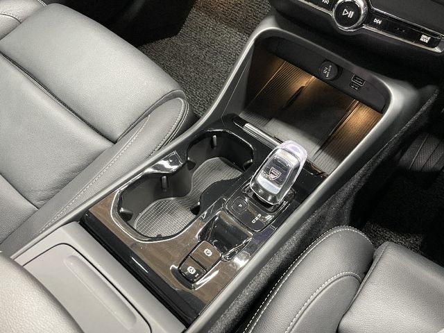 VOLVO VOLVO XC40 2019