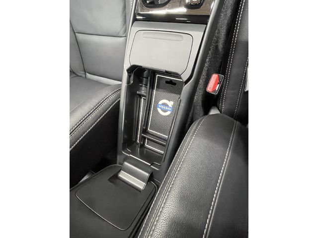 VOLVO VOLVO XC40 2019